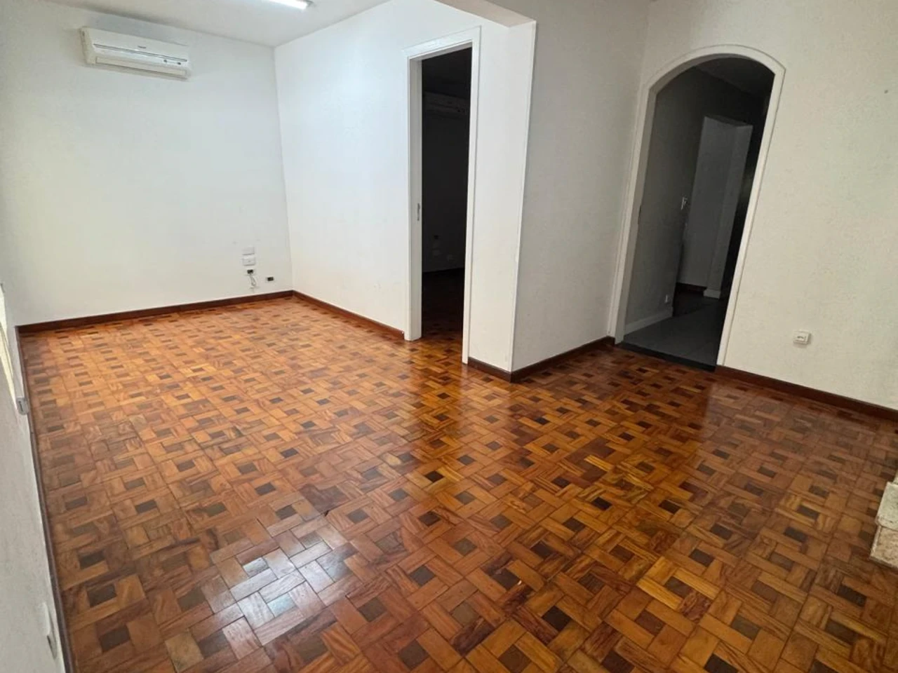 Casa Comercial locação Rua das Figueiras. - foto 6