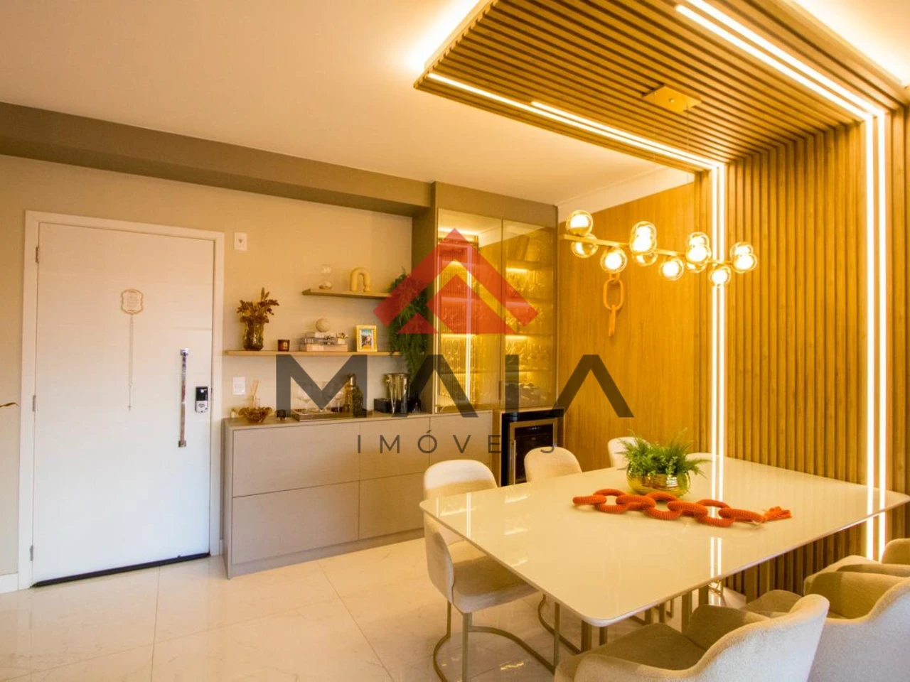 Apartamento mobiliado à venda – 160m²com 03 suítes e quintal. - foto 1