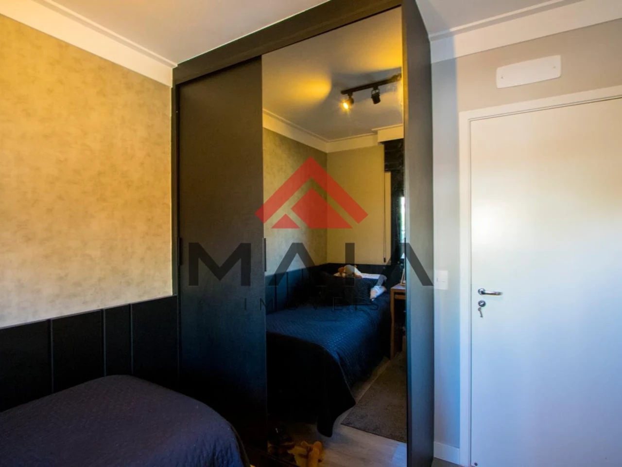 Apartamento mobiliado à venda – 160m²com 03 suítes e quintal. - foto 17